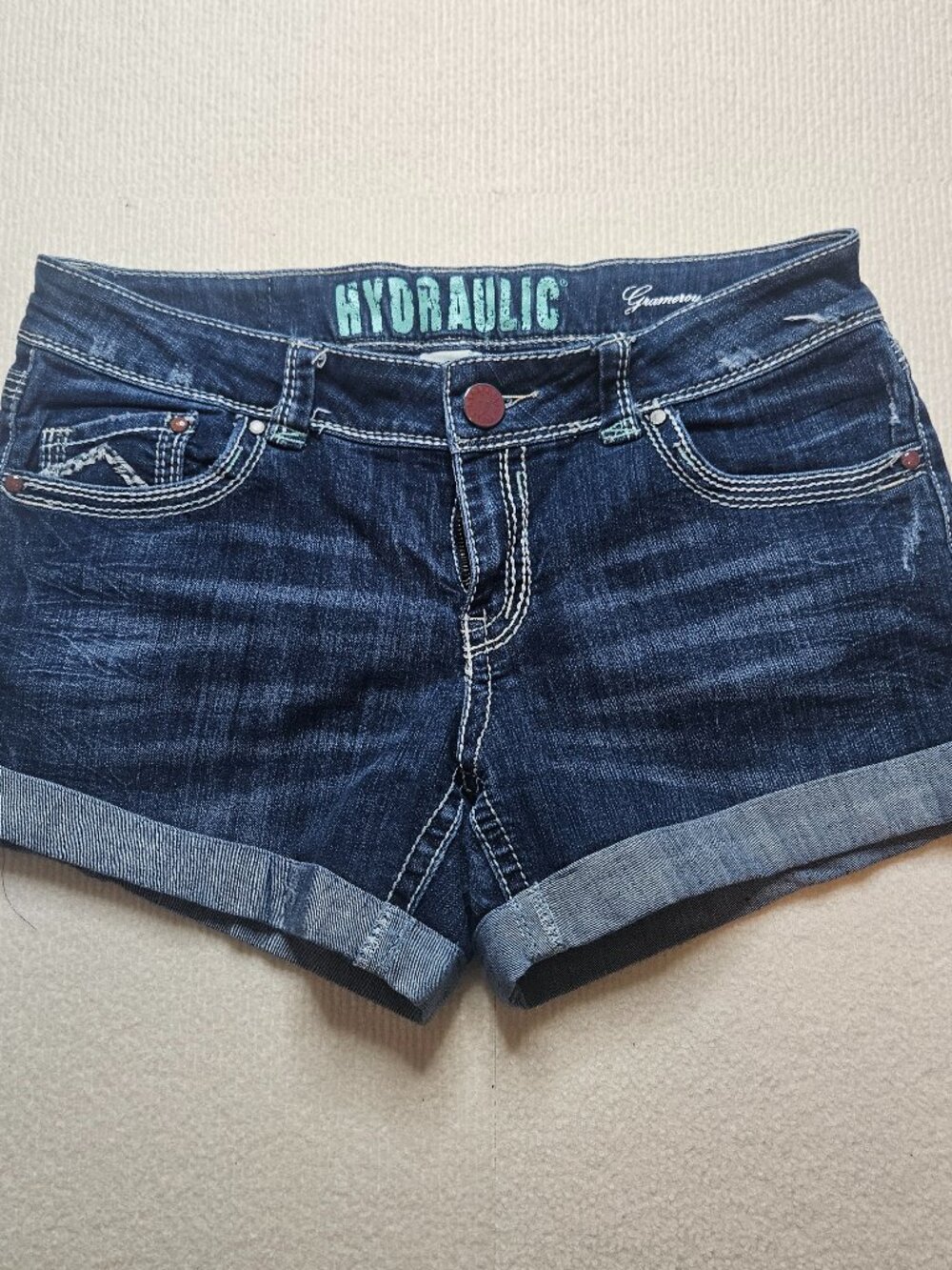 Hydraulic dark wash Gramercy denim shorts - size 13/14